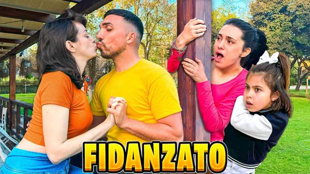 PAPÀ STEFANO BACIA LA SUA NUOVA FIDANZATA! ILARY E ZIA NICOLE LO SCOPRONO - Articolo SEO Ottimizzato