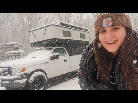 Exploring Winter Adventures: A Snowy Camping Expedition