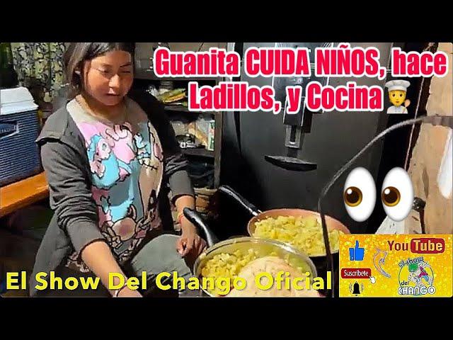 La increíble labor de Juanita: Cuidando a Bebesín, haciendo ladrillos y cocinando