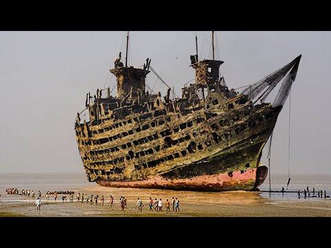 The Mystery of Ghost Ships: A Haunting History