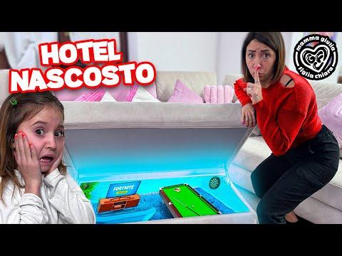 Discover the Hidden Hotel Adventure in 'HO COSTRUITO UN HOTEL NASCOSTO IN CASA NOSTRA CON TUTTI I NOSTRI AMICI!'