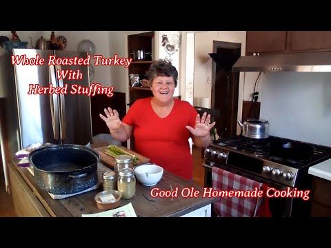 How to Cook a Perfect Thanksgiving Turkey: Renee's Secret Recipe Revealed!