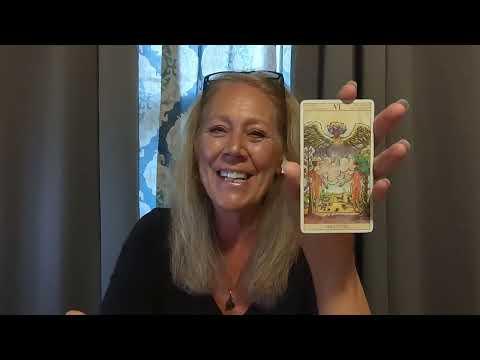 Unlocking Leo's Future: What the Tarot Cards Reveal for 2024