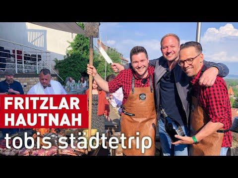 Entdecke die Geschichte von Fritzlar: Ein Stadttour-Erlebnis mit Tobi und Stefan