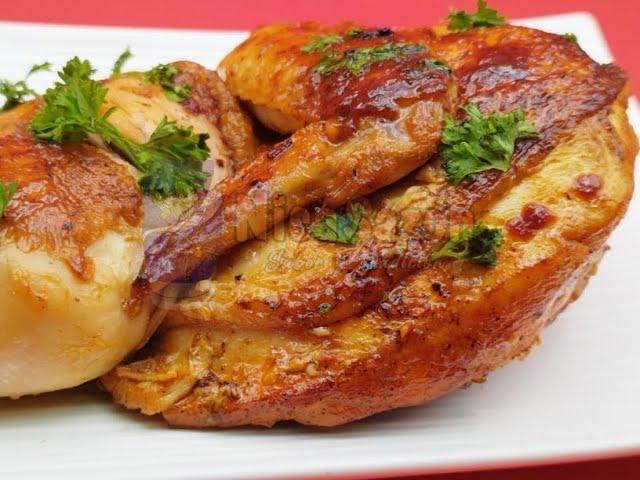 Discover the Secrets of María Esther López's Glazed Chicken and Creamy Salad Recipe