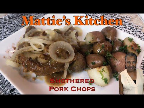 Delicious Smothered Pork Chops and Gravy Recipe | Cooking Tutorial