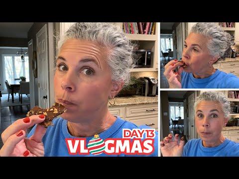 Unwrapping the Vlogger's Christmas Crack Adventure 🎁